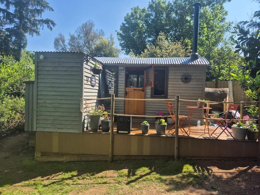 Spinney Retreats - 2 X Unique Shepherds Huts Dog Friendly Northampton Eksteriør billede