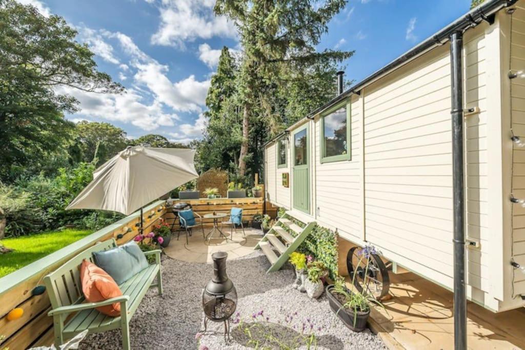 Spinney Retreats - 2 X Unique Shepherds Huts Dog Friendly Northampton Eksteriør billede